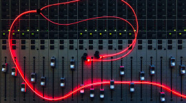 Laserová sluchátka Glow – první svého druhu Laserová sluchátka Glow – první svého druhu