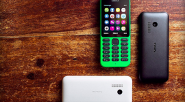 Nokia 215 – základní model pod křídly Microsoftu