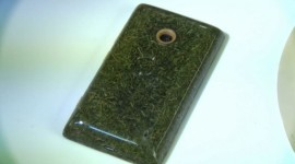 Tráva jako další materiál pro smartphony?