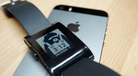 Apple vs. Pebble? Odmítnutí aplikace kvůli podpoře Pebble Smartwatch