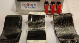 Ohnuli iPhone 6 Plus, HTC One M9 a Galaxy S6 edge, ale Samsung se ohradil