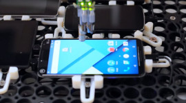 Google TouchBot pomáhá při hledání latence na displeji