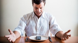 Samsung a Oppo stanou před soudem kvůli bloatwaru