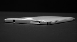 DOOGEE F2015 – konstrukce z LiquidMetal (tekutý kov)