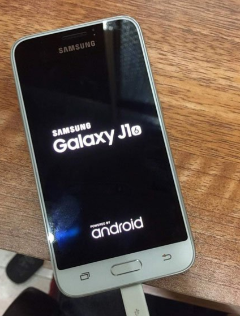 Samsung plánuje model Galaxy J1 2016