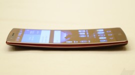 LG G Flex 2 – menší, zakřivený a technologiemi nabitý