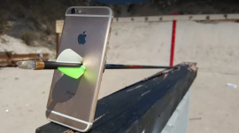 iPhone neprošel dalším brutálním testem iPhone neprošel dalším brutálním testem